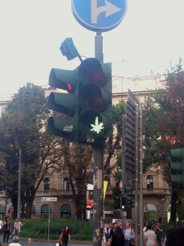 Semáforo em Milão - Itália